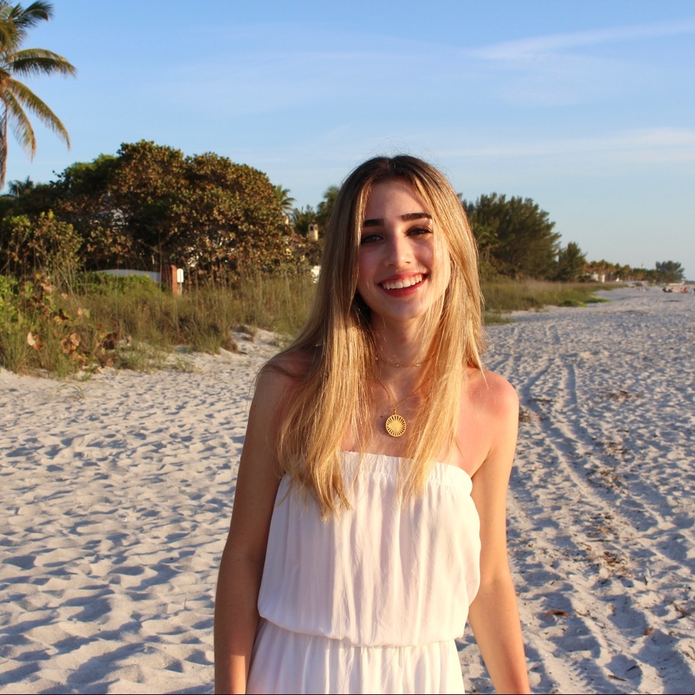 Meet your Posher, Lexie